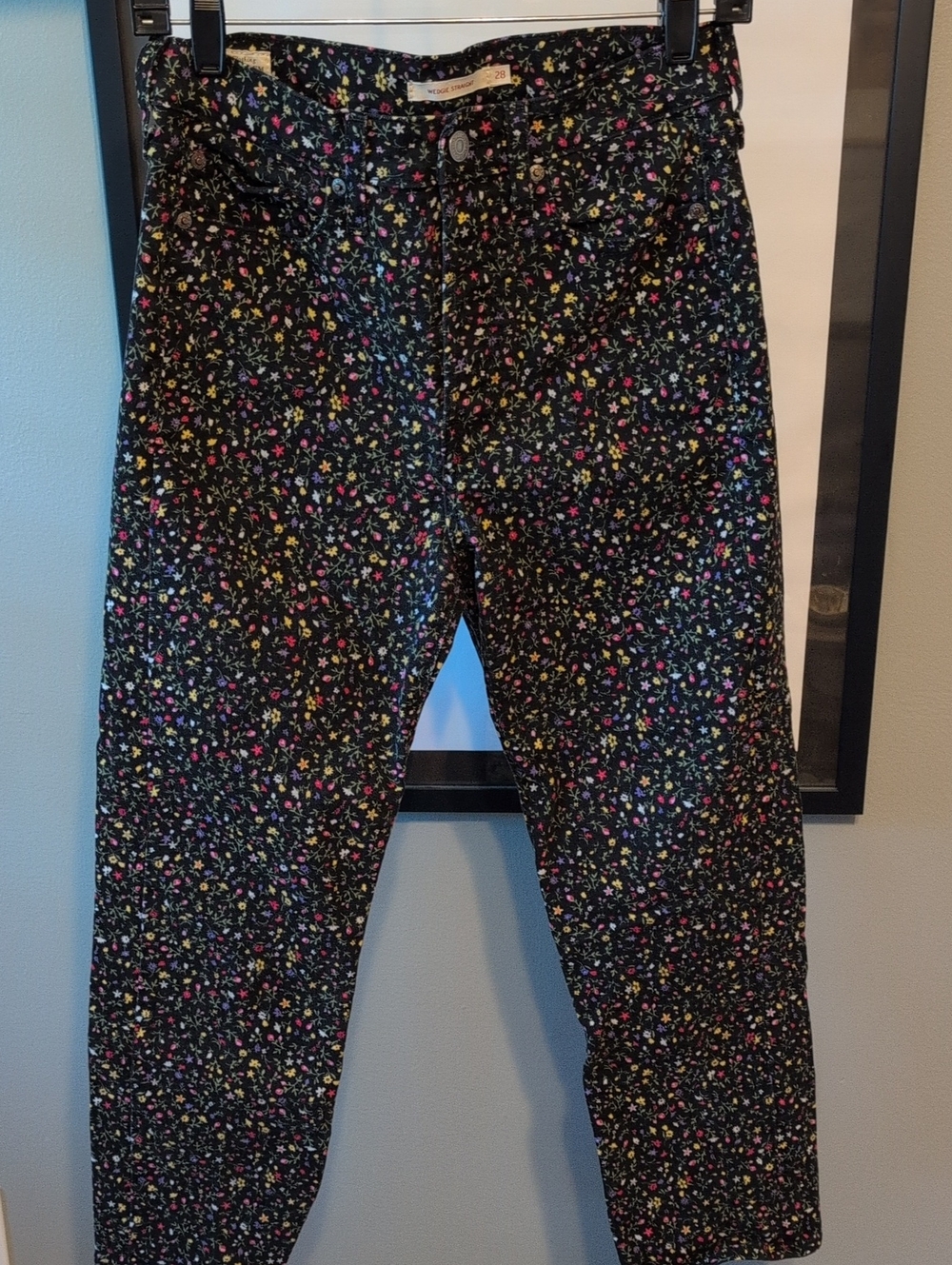 Levi's Wedgie Straight Floral Jeans - 28